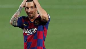 Messi no tuvo otra opción que seguir en el Barcelona y cumplir el año de contrato que aún le queda.