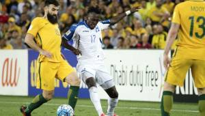 La Selección de Honduras fue goleada 3-1 por Australia y allí terminó el sueño de ir al Mundial de Rusia de la mano de Jorge Luis Pinto. Foto agencias