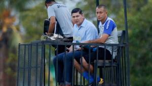Arnold Cruz llegó tarde al primer entrenamiento de Honduras ya que resolvía problemas personales. Foto Neptalí Romero.