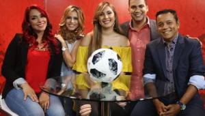 Alicia Canales, Georgina Hernández, Jenny Fernández, Mario Vallecillo de DIEZ TV junto a Dani Turcios.