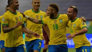 Neymar hizo el 2-0 de Brasil y Marquinhos fue quien abrió el marcador ante Venezuela en el primer tiempo.
