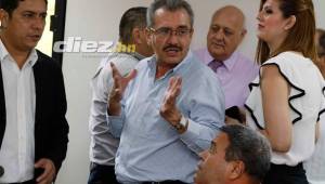 Guzmán suple a Selim Canahuati como nuevo presidente de la Liga Nacional. Foto: Neptalí Romero.