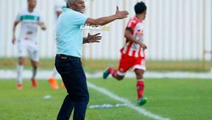 Héctor Castellón lamentó que Vida no consiguiera el triunfo ante Platense en el Excélsior. Pero advierte al Motagua. Foto Neptalí Romero