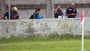 El cuerpo técnico del Honduras Progreso no pudo estar en el banquillo el domingo en Tocoa. Wilmer Cruz sigue sin firmar contrato con el equipo. Foto Javier Rosales