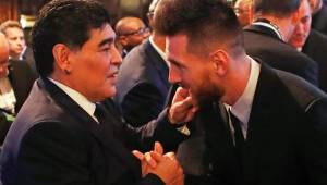 Lionel Messi se solidarizó con la familia de Diego Maradona por la muerte del '10'.