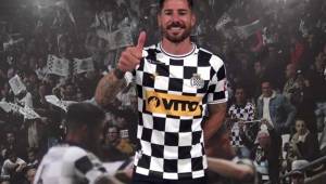 Javi García vistiendo la camisa del Boavista. El volante español, ex del Real Madrid, Manchester City y Betis, sera compañero del Jorge Benguché.