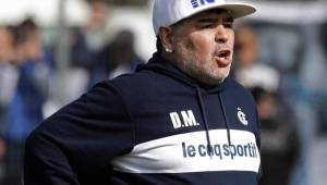 La prensa sostiene que la salida de Maradona está vinculada con un inminente cambio en la directiva de Gimnasia y Esgrima La Plata.