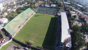 El estadio Morazán ya tiene el visto bueno de la Concacaf. Allí se juega la Liga de Campeones, pero por ahora está descartado según el técnico Jorge Luis Pinto.