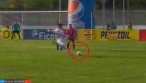 Así le pegó Matías Garrido a la pelota para abrir el marcador en Comayagua.