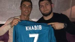 Cristiano Ronaldo y Khabib han creado una bonita amistad, pero el ruso le ha pedido a CR7 que se retire del fútbol.