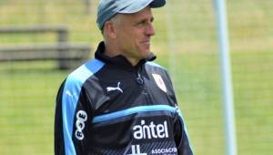 Fabián Coito, entrenador de Honduras, percibirá un salario más bajo en relación a Rueda, Suárez y Pinto.