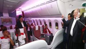 El presidente de Perú fue a darle ánimos a los jugadores de la selección.