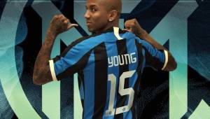 Así ha presentado el Inter de Milán a su nuevo futbolista, el inglés Ashley Young.