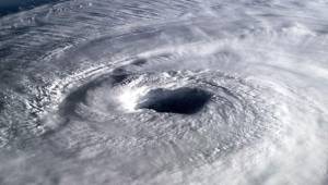 A un huracán también se le puede llamar ciclón, tifón o tromba.