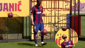 Pjanic dominó con tranquilidad el esférico durante la presentación en el Camp Nou.