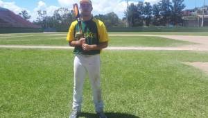 El beisbolista Manuel Girón sigue destacando con la camisa de Gigantes en la categoría juvenil AA de Tegucigalpa.