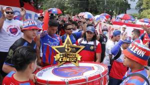 La Ultra Fiel lidera hasta el momento las votaciones a Mejor Barra de Honduras. Ingresa ya para votar.