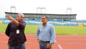 Rolin Peña, gerente deportivo del Marathón, estuvo inspeccionando las instalaciones del Olímpico, en donde el próximo miércoles reciben al Santos Laguna.