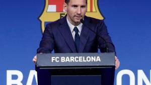 Medios catalanes aseguran que Messi ha recibido una nueva oferta para renovar con el Barcelona.
