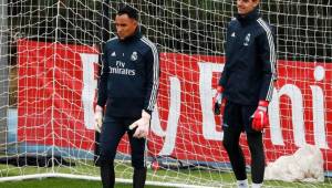 Keylor Navas y Thibaut Courtois entrenándose con el Real Madrid.