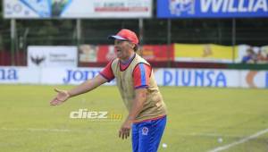 El DT albo salió feliz luego del triunfo de su equipo ante Marathón.