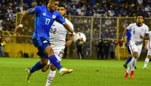 Jairo Henríquez, con la camisa 17, en el partido contra Estados Unidos donde empataron 0-0.