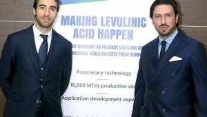 La empresa de Mathieu Flamini (izquierda) tiene un valor de 30.000 millones de euros.
