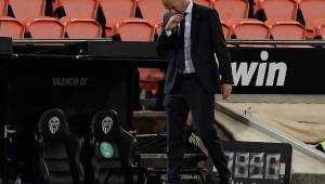 Zinedine Zidane afirma que no hay excusas por la derrota sufrida hoy ante el Valencia, que sin duda los deja muy golpeados.