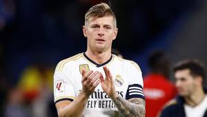 Según Fabrizio Romano, Toni Kroos ha decidido renovar su contrato con el Real Madrid hasta 2025.