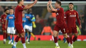 Celebración de los jugadores de Liverpool en una de sus anotaciones en la UEFA Champions League.
