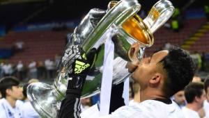 Keylor Navas ha celebrando tres títulos de la Champions League con el Real Madrid.