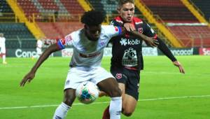 Enfrentamiento entre Olimpia y Alajuelense por la semifinal de la Liga de Concacaf.