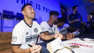 Marco Fabián participa en una firma de autógrafos para los aficionados del club / Cortesía Philadelphia Union