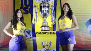La Copa Salva Vida que se adjudicará el campeón del torneo Clausura 2018-19 fue presentada en San Pedro SUla y estará en Choluteca este sábado en el Olimpia-UPNFM.
