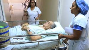 José de la Paz Herrera se encuentra hospitalizado desde el jueves.