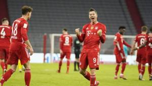 Robert Lewandoski volvió a protagonizar un espectacular partido tras firmar un hat-trick en la remontada del Bayern Múnich ante Borussia Dortmund.