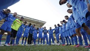 La Sub 17 de Honduras realiza sus últimos entrenamientos previo a su debut contra Jamaica. FOTO Neptalí Romero