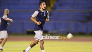 Juan Ramón Mejía durante uno de sus calentamientos con la Selección de Honduras.