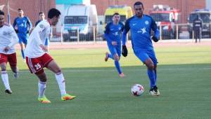 Eddie Hernández recién comienza su aventura en el fútbol kazajo.