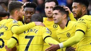 Chelsea goleó al Leicester City y se adueña del liderato en la Premier League