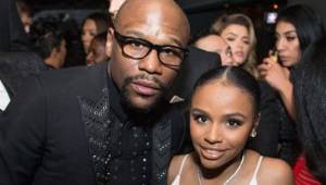 Floyd Mayweather ha sorprendido a su hija de 18 años con un costo anillo.