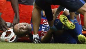 Andrés Iniesta se ha retirado lesionado del partido y ahora el Barca lo pierde por dos meses.