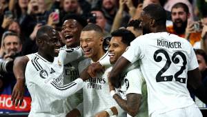 Real Madrid está viviendo una de las polémicas más grandes en su historia y ahora un futbolista analiza retirarse del fútbol; este sería el motivo de su contundente decisión.