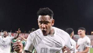 Romell Quioto se gasta otro partidazo y Al Faisaly queda a un paso de su ascenso