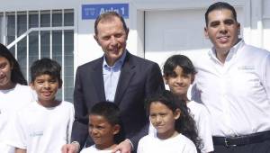 La leyenda del Real Madrid, Emilio Butragueño, hace una visita especial a Honduras