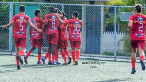 FC Buenaventura celebró su primer triunfo en la Liga de Ascenso de Honduras. FOTO CORTESÍA: Ridell Velásquez.