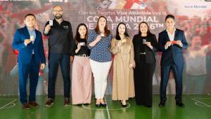 Con mucha emoción se realizó la presentación oficial: Visa, socio oficial de tecnología de pagos de la Copa Mundial de la FIFA 26™, y Banco Atlántida anunciaron la promoción “Con tus Tarjetas Visa Atlántida, vive la Copa Mundial de la FIFA 2026”, una iniciativa que permitirá a los tarjetahabientes del Banco para vivir de cerca la emoción del torneo futbolístico más grande del planeta.