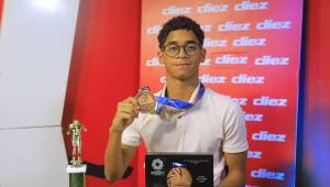 Josué Sánchez, el joven que se llenó de récords en el Campeonato de Piscina Corta 2025.
