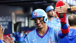 El hondureño destaca en la temporada 2026 con los Bravos de Atlanta donde lideran el Este de la Liga Nacional de la MLB. Sus compañeros de roster tiene mucha trayectoria y uno tiene de los contratos más millonarios.