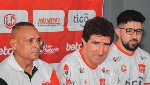 ¡El León de Formosa regresó! Héctor Vargas fue presentado oficialmente como nuevo entrenador del Vida